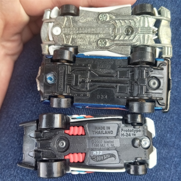 Bundle of 7 Hotwheels 80's 90's 2000's - Picture 4 of 6